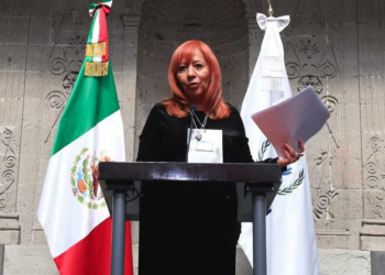 Juez admite amparo contra designación de Rosario Piedra