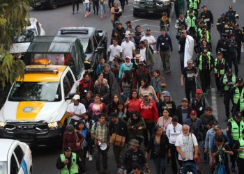 Caminata por la Verdad de Sicilia y LeBarón llega a la CDMX