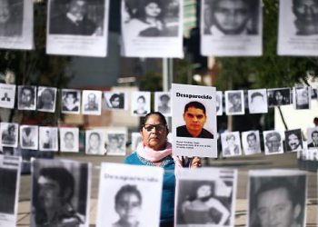 Senador Álvarez Icaza dona 30% de su sueldo a familiares de desaparecidos