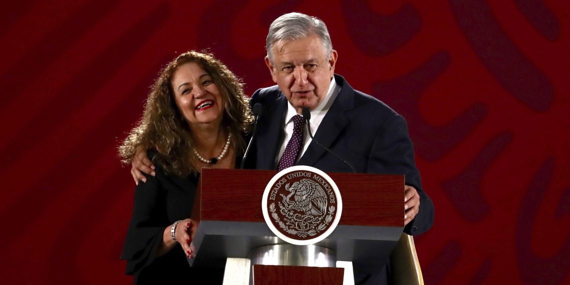 A López Obrador le preocupa el contagio del virus de las fake news, pero no la COVID-19.
