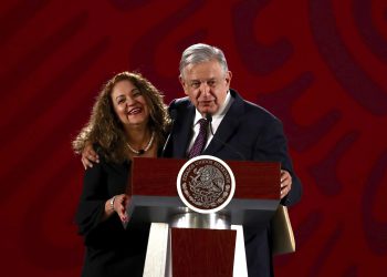 A López Obrador le preocupa el contagio del virus de las fake news, pero no la COVID-19.