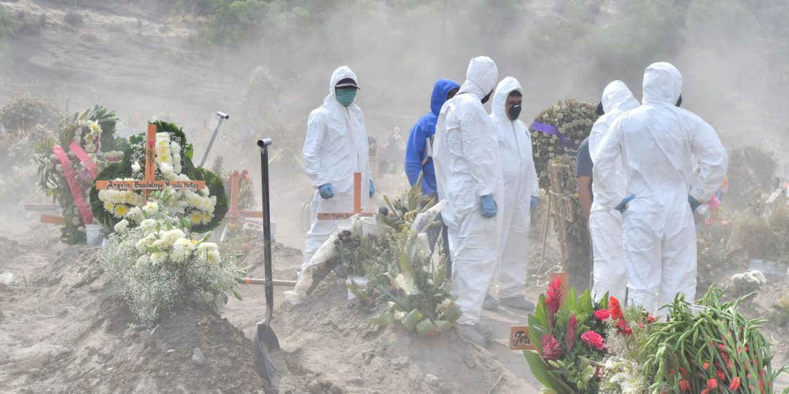 Casi ocho de cada diez muertos por coronavirus en México no llegaron a terapia intensiva ni fueron intubados