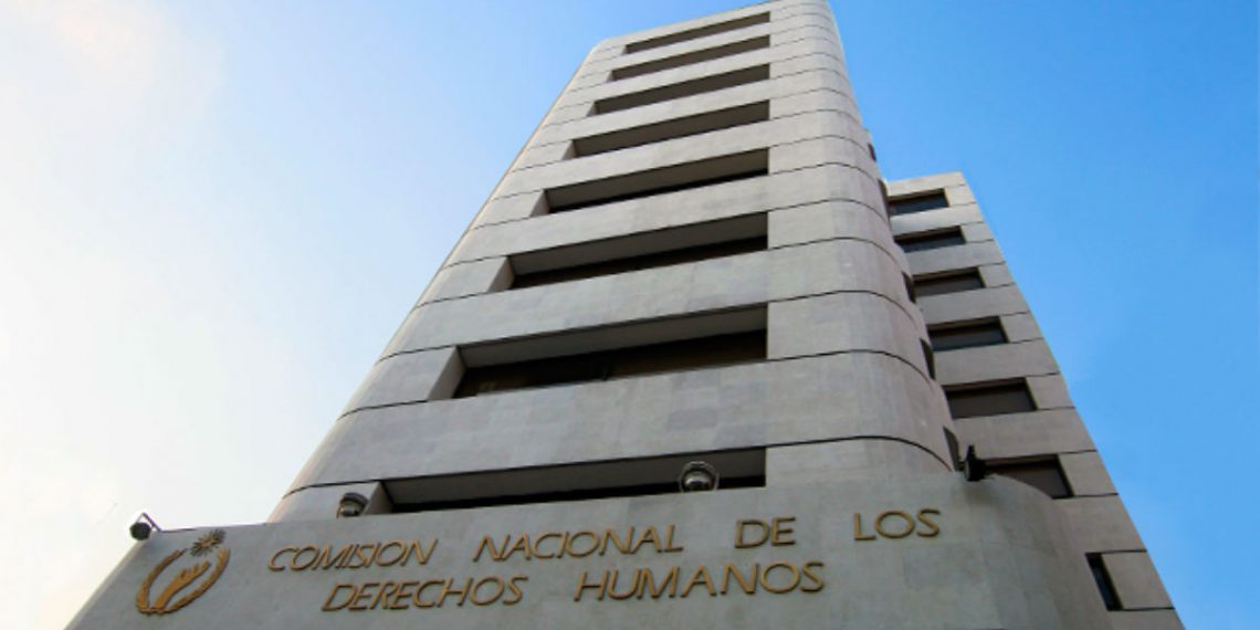 Visitador adjunto de la CNDH denuncia despido injustificado