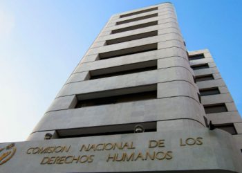 Visitador adjunto de la CNDH denuncia despido injustificado