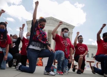 El Supremo impide a Trump la deportación de 700.000 jóvenes inmigrantes
