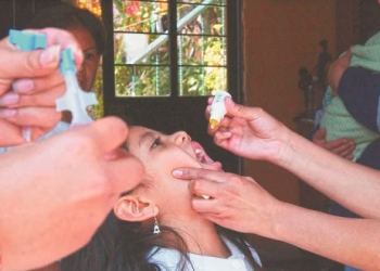 Recorte pega a vacunas y comida