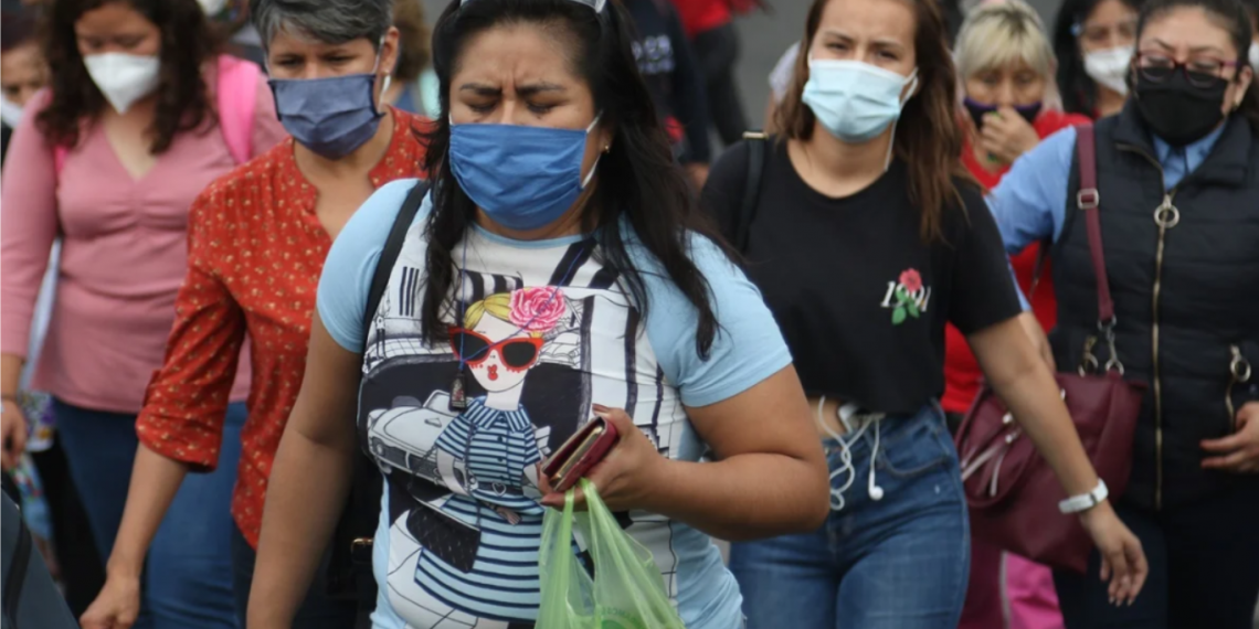 México registra nuevo máximo de 9 mil 556 casos de Covid-19 en un día