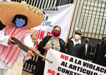 Toman Senado; sí va fin de fideicomisos; protestan marinos, científicos, víctimas…