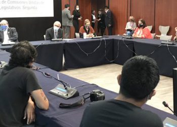 Diálogo con activistas por los derechos de personas que viven con VIH/Sida