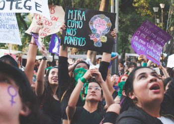 Senado debe evitar punitivismos como única respuesta a la violencia digital contra las mujeres