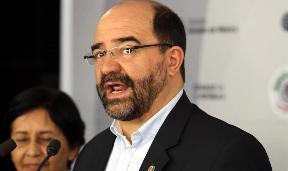 Debe Ejército dar información sobre 43