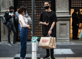 Sigue el semáforo rojo en la CDMX; hospitalizaciones van en descenso