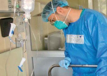 Ligan con covid-19 70% de las muertes en exceso del país