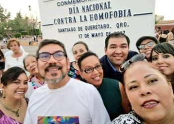 Iluminación del Acueducto Queretano para conmemorar la #LGBTIFobia