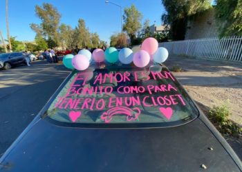 Contra el conservadurismo de gobiernos y de quienes se niegan a entender que los #DH no se consultan, se ejercen. Caravana LGBTTIQ #Mexicali