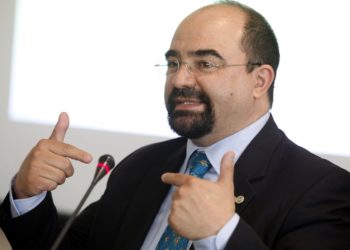 Álvarez Icaza presentará denuncia por caso Pegasus