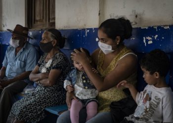 Falta de medicamentos, feminicidios, desempleo: el deterioro de la vida en México