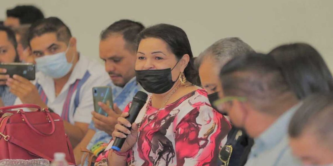 Suman 3 mil desplazados en Tepalcatepec por la violencia