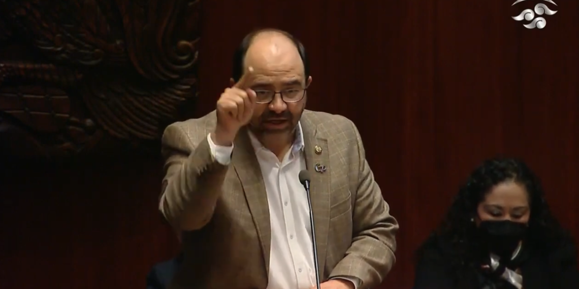 Debe investigarse el conflicto de intereses y tráfico de influencias del hijo del presidente