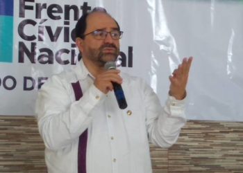 El senador Emilio Álvarez Icaza su visita a Tuxtla Gutiérrez para anunciar la conformación del Frente Cívico de Chiapas