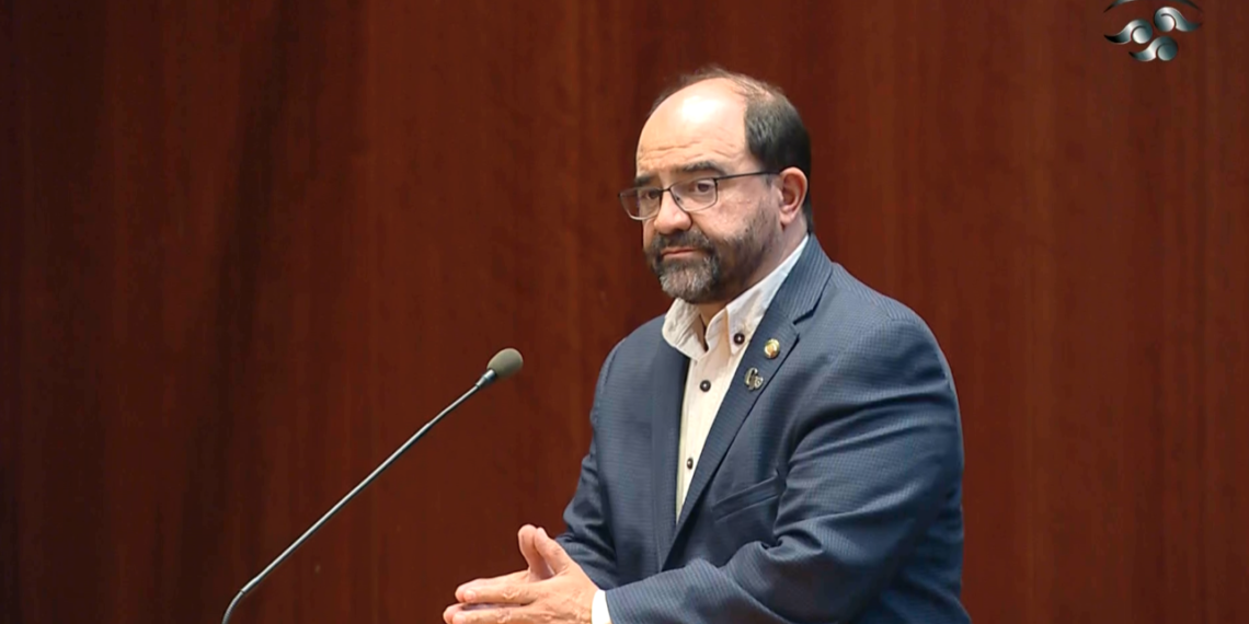 Hay al menos 60 mandos militares ocupando cargos públicos, no podemos militarizar la vida pública