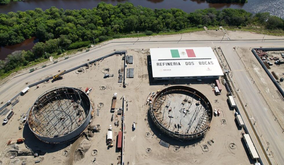 Los sobrecostos de la refinería Dos Bocas y el Tren Maya se disparan en 2022