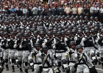 Alerta HRW por estrategia fallida de militarización de AMLO