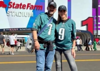 Contralor de la CDMX violó la ley al viajar al Super Bowl