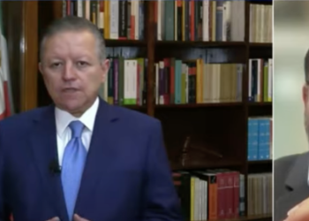 Arturo Saldívar se asumió como paje presidencial y no como representante de un Poder del Estado