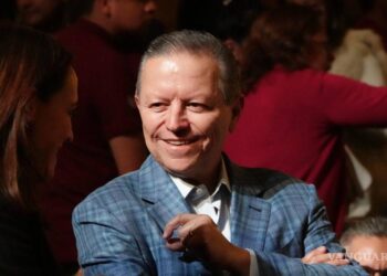 Llama Álvarez Icaza ‘patético’ a Arturo Zaldívar tras revelación de AMLO