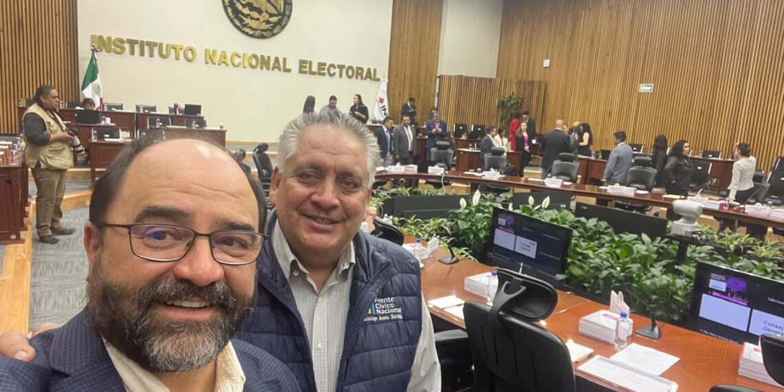 Toma de protesta ante el INE como representante del Bloque de Contención