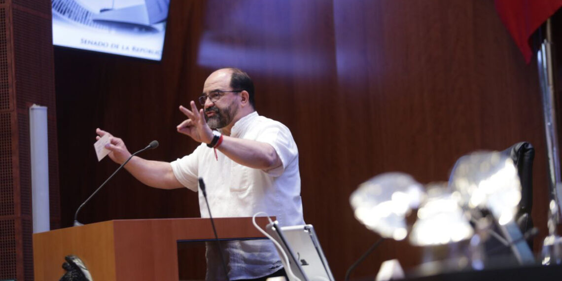 Un minuto de silencio por cadetes caídos víctimas de violencia institucionalizada en la formación