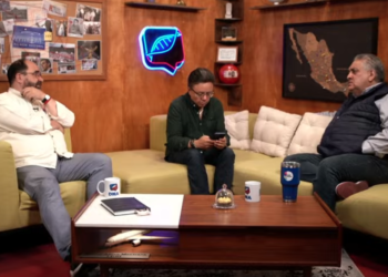 AMARRADO AL PODER | VÁMONOS DE FRENTE